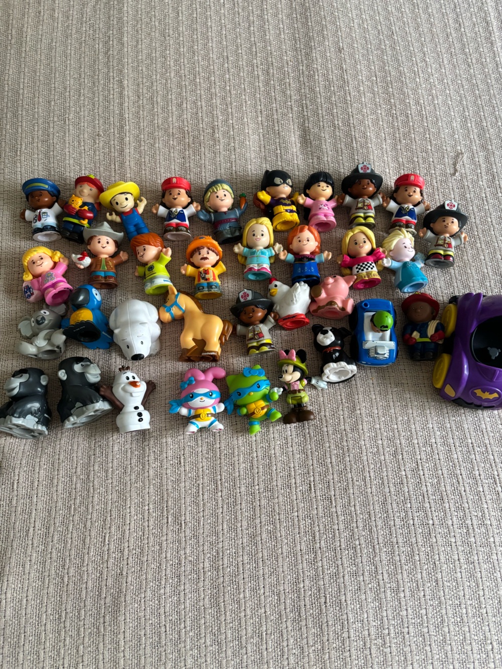 Fisher-Price Little People Assorted Character Pack - Multicolor